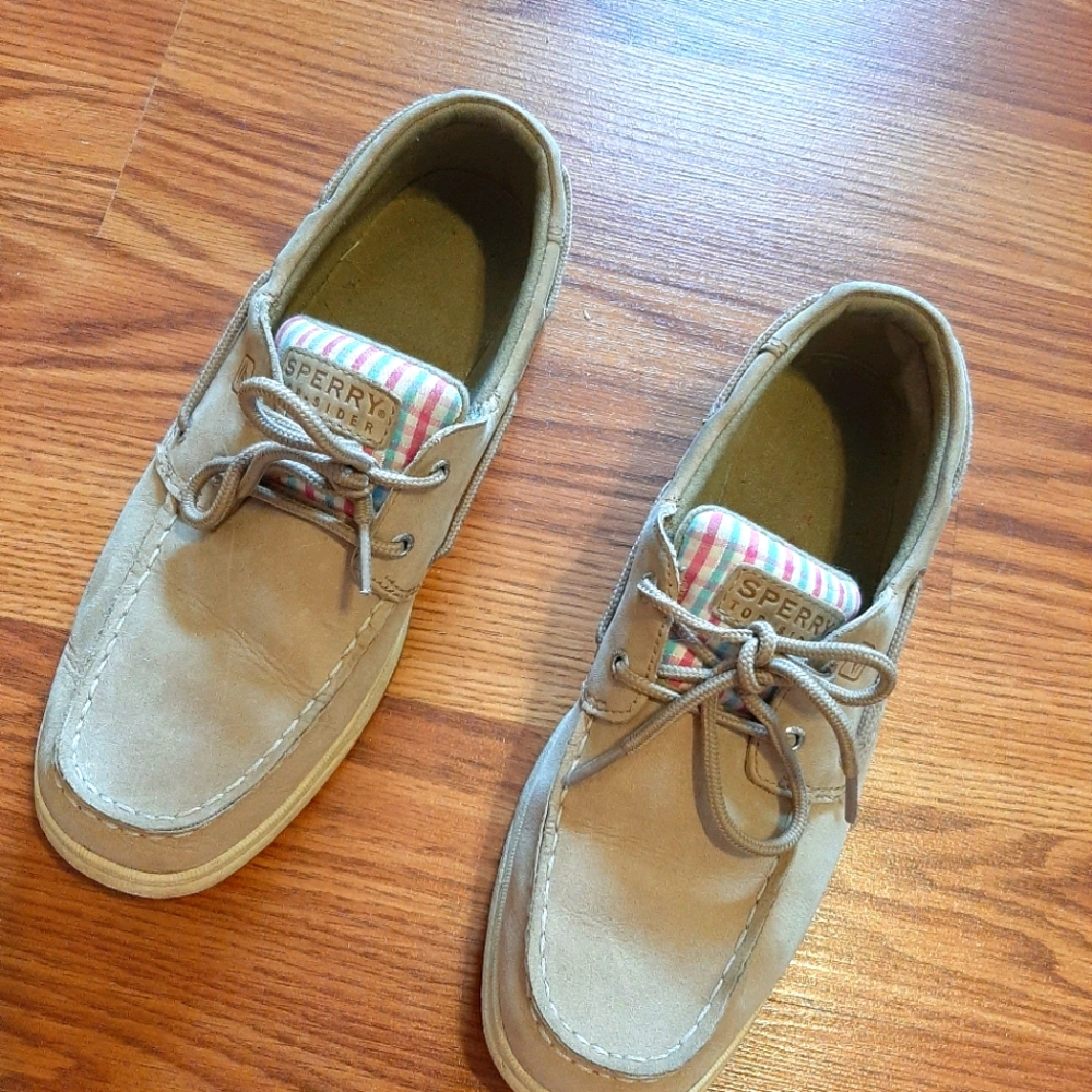 Sperrys Size 8